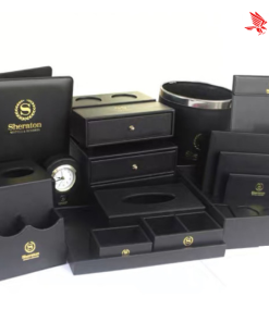bộ đồ da đặt phòng khách sạn